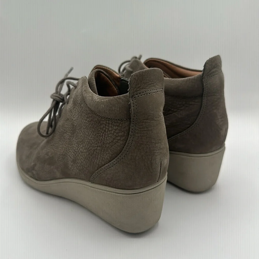 Clarks un tallara